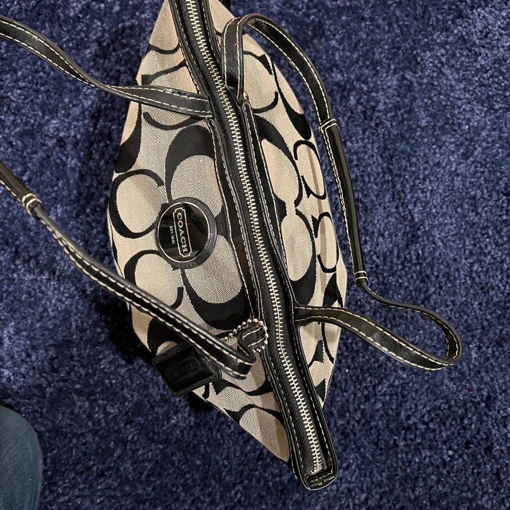 Coach gray and black cloth purse. Great condition. - Picture 3 of 8